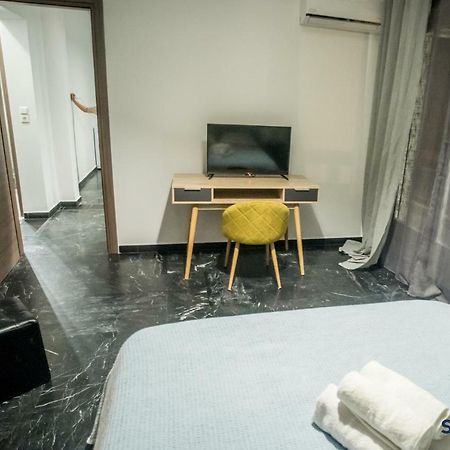 Explore Greece From Bright City Centre Apartment Халкис Екстериор снимка
