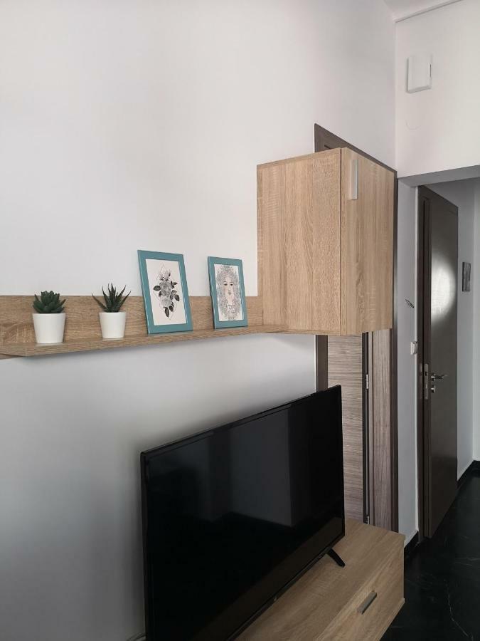 Explore Greece From Bright City Centre Apartment Халкис Екстериор снимка